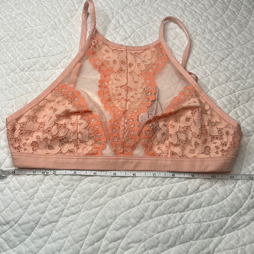 Nwot Victoria secret lace bralette